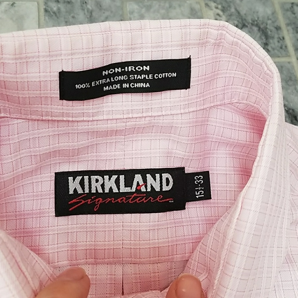 Men's pink button-down. - Picture 3 of 4